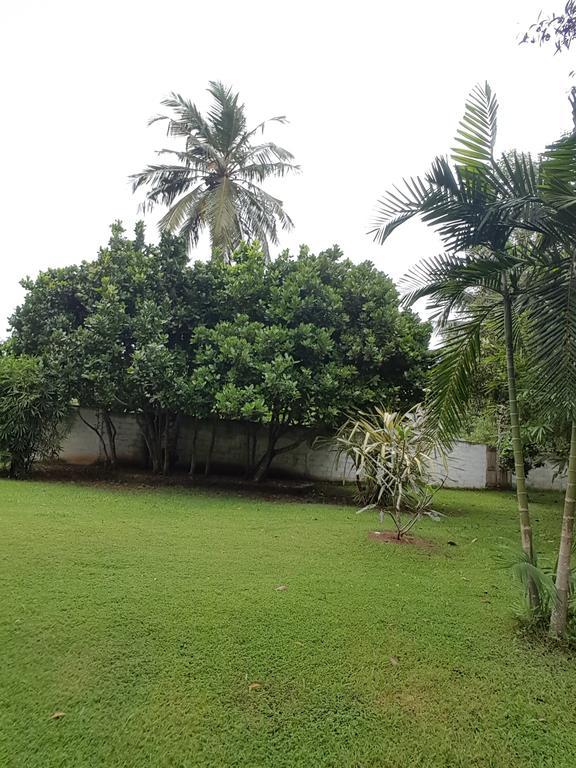 Villa Dewasiri ウナワトゥナ エクステリア 写真