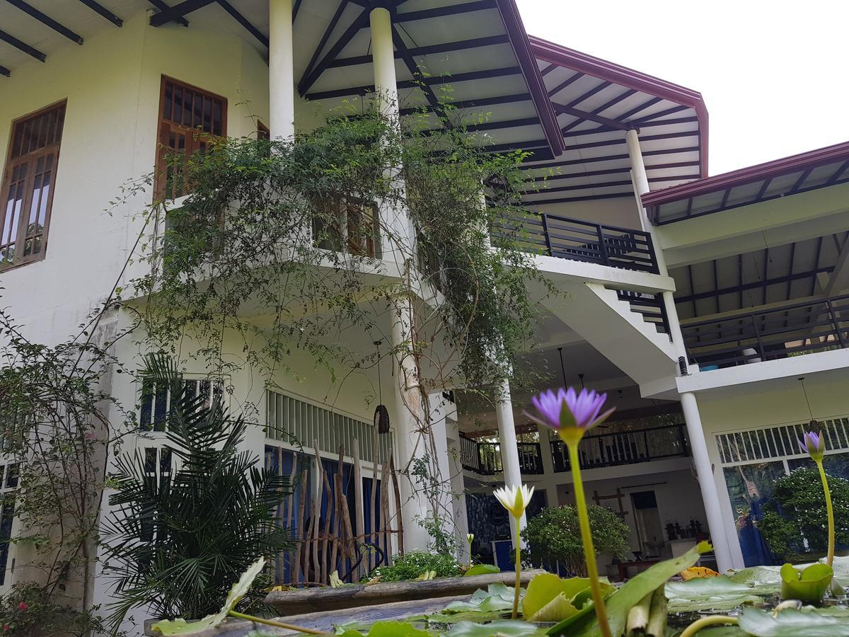Villa Dewasiri ウナワトゥナ エクステリア 写真