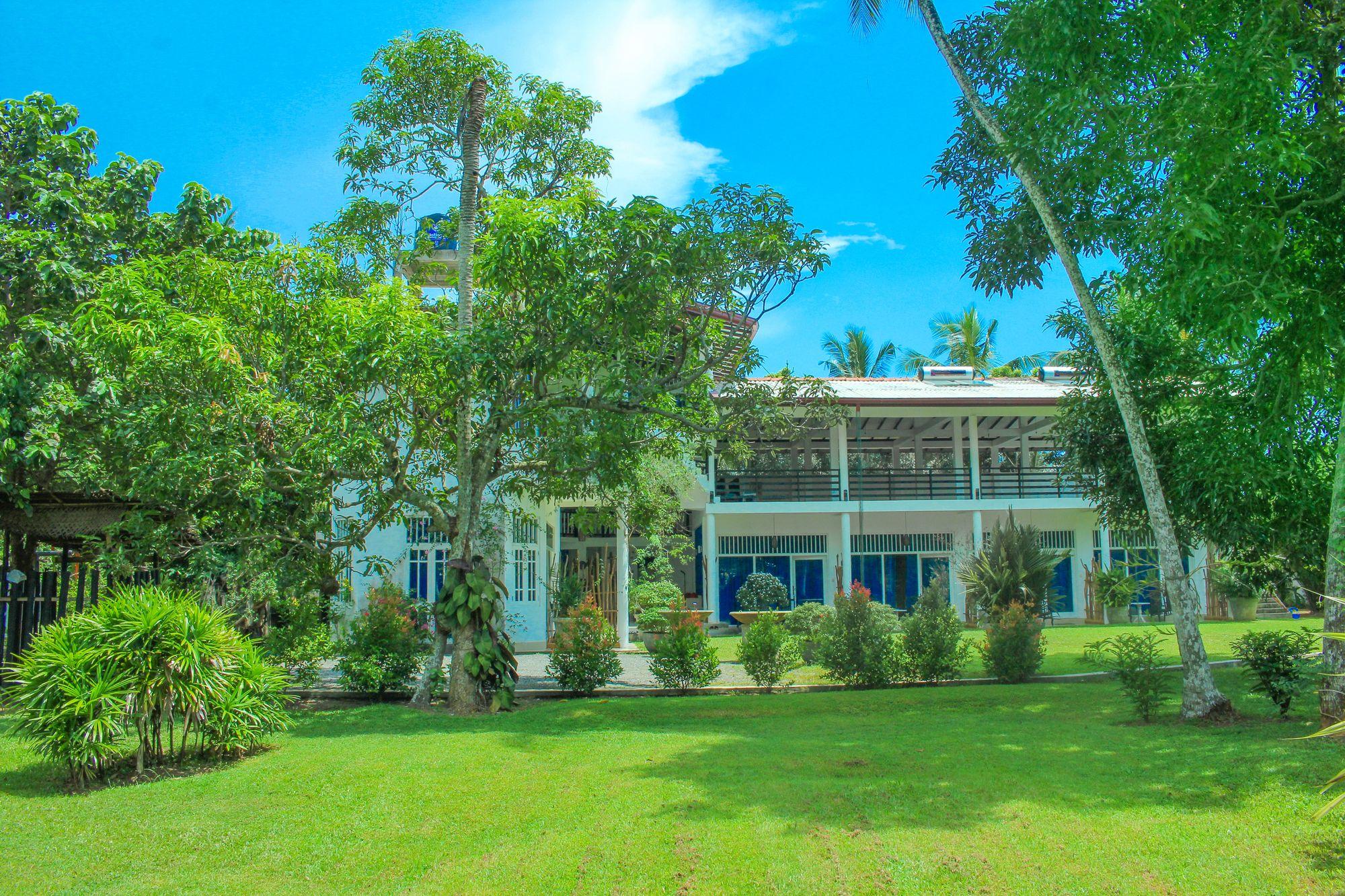 Villa Dewasiri ウナワトゥナ エクステリア 写真